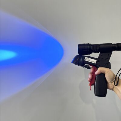 DG-B10 Μία χειροκίνητη λειτουργία UV Light Spray Can Holder 57.4mW/cm2 365nm NDT Φθοριούχο τεστ Bracket Fit Υπεριώδες φακό